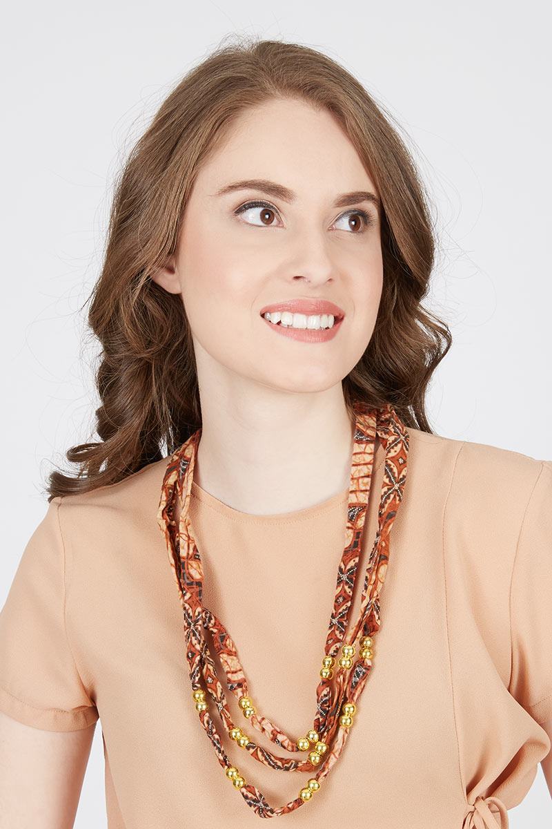 Sell Emilia Necklace Jewelry