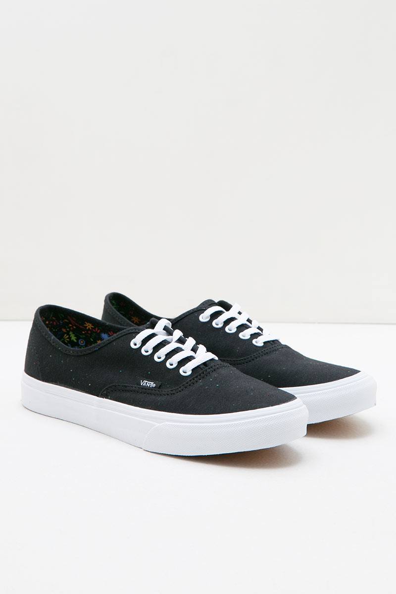 Vans u cheap authentic slim