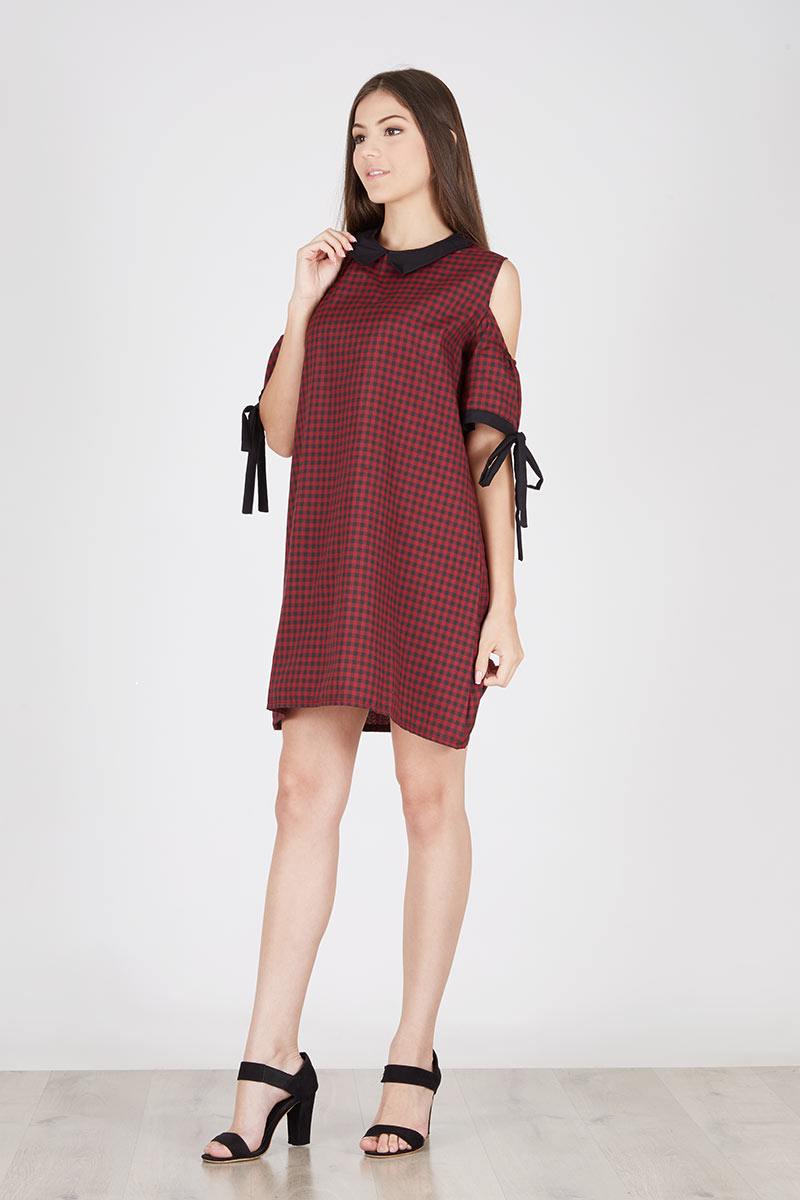 Sell Sinziku Dress Shoulder Hole Black 