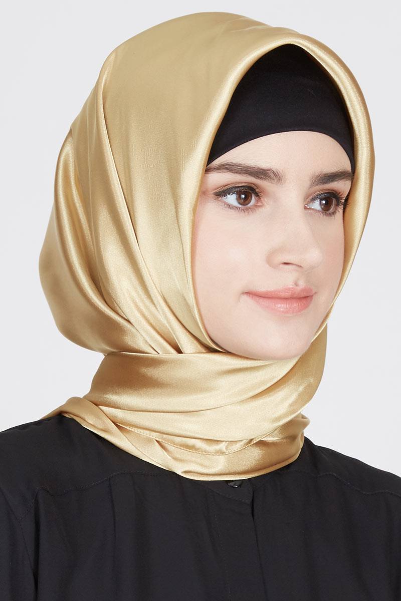 30+ Ide Keren Jilbab Warna Gold Muda