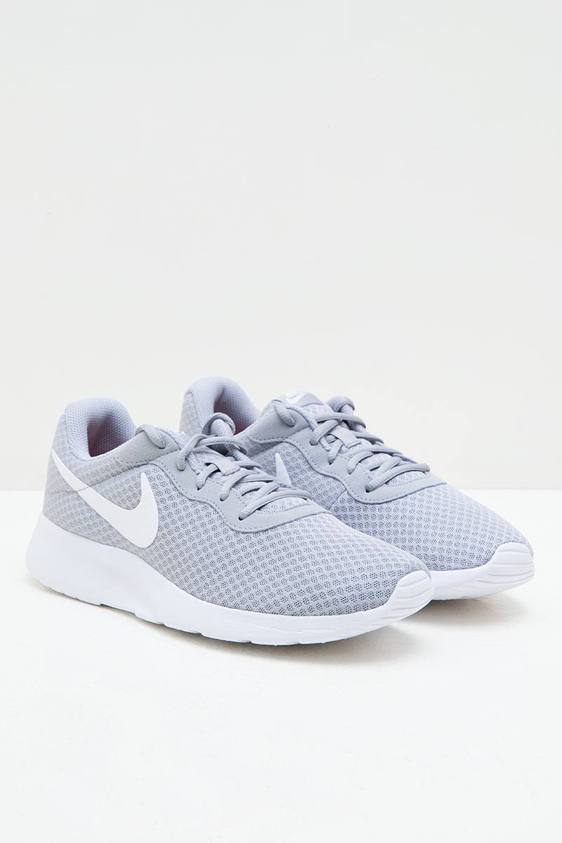 nike air pegasus 83 prm