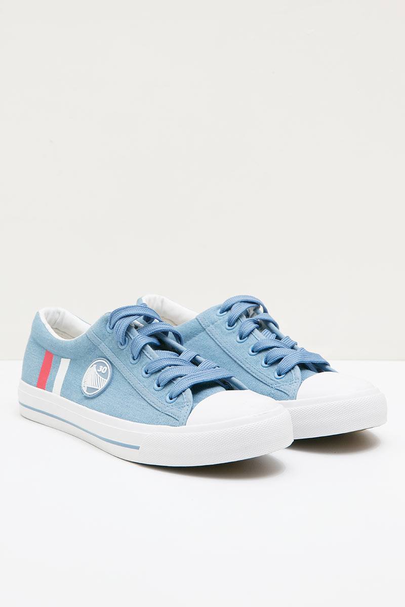 sneakers light blue