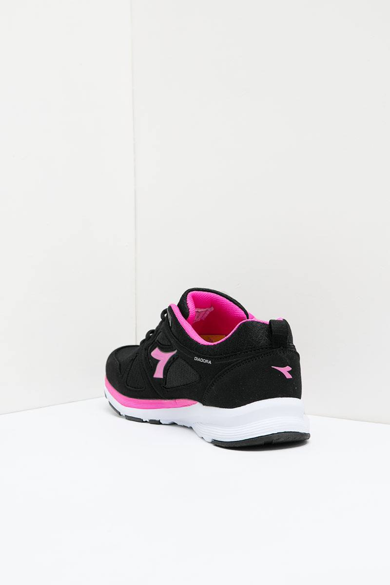 maxed netball shoes