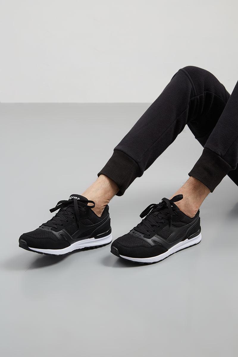 black diadora shoes