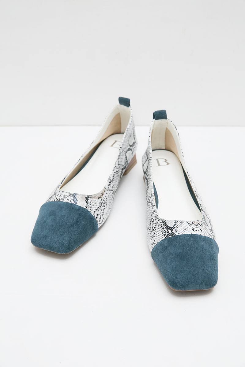 Sell Jicelyn Avva Snake Skin Heels 