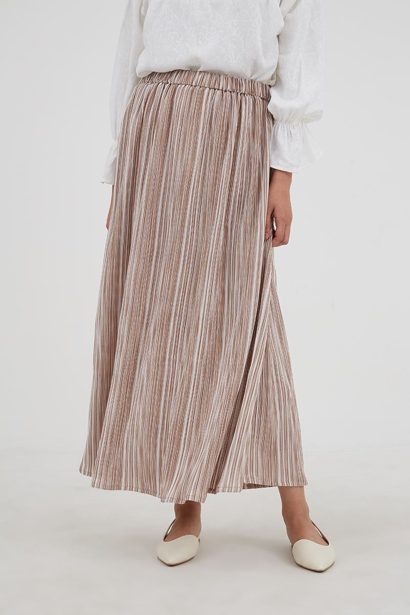 pleated long skirts