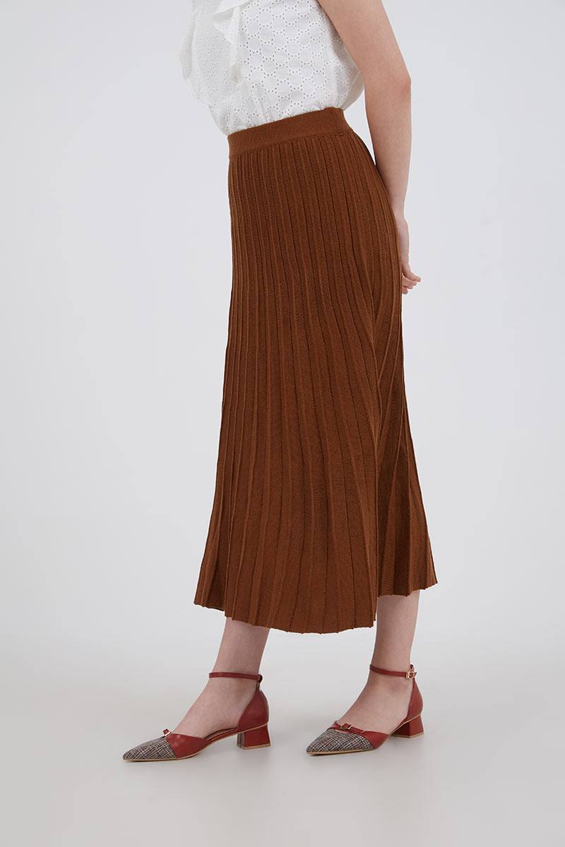 Sell Briny Knit Pleated Skirt Brown Skirts