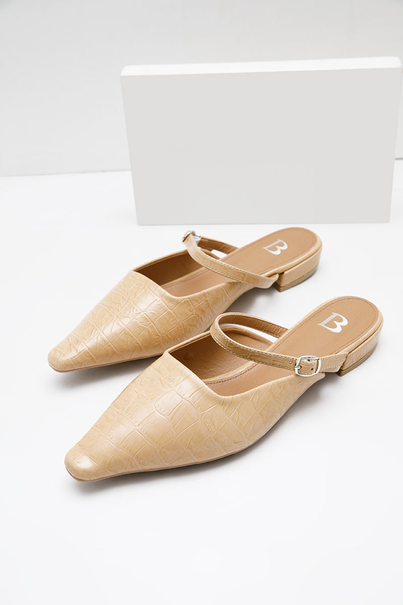 mule shoes with back