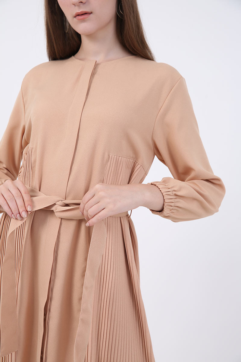 Sell Sofia Ratih Side Pleats Dress Cream Midi-dresses | Berrybenka.com