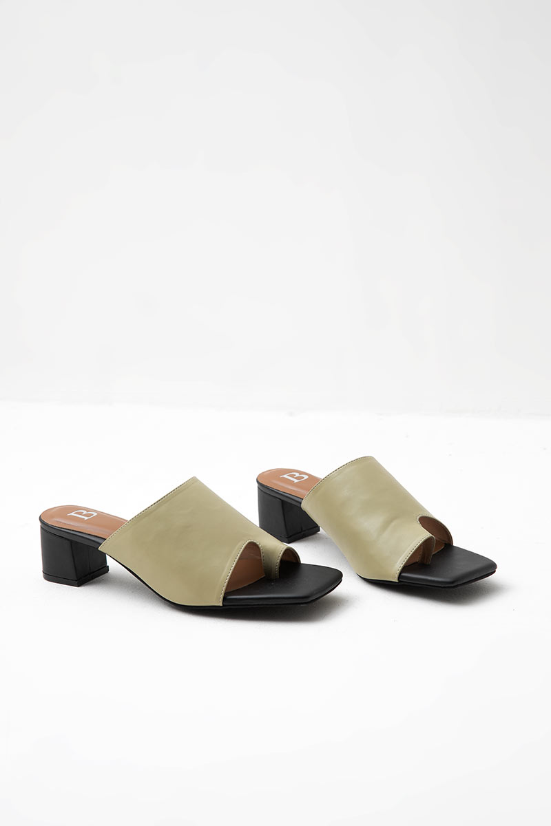 Sell Tory Two Tone Heels Green Shoes 