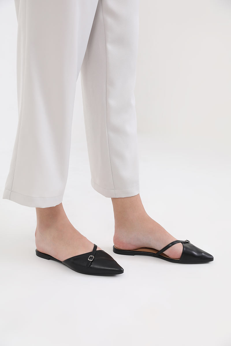 mules black flat