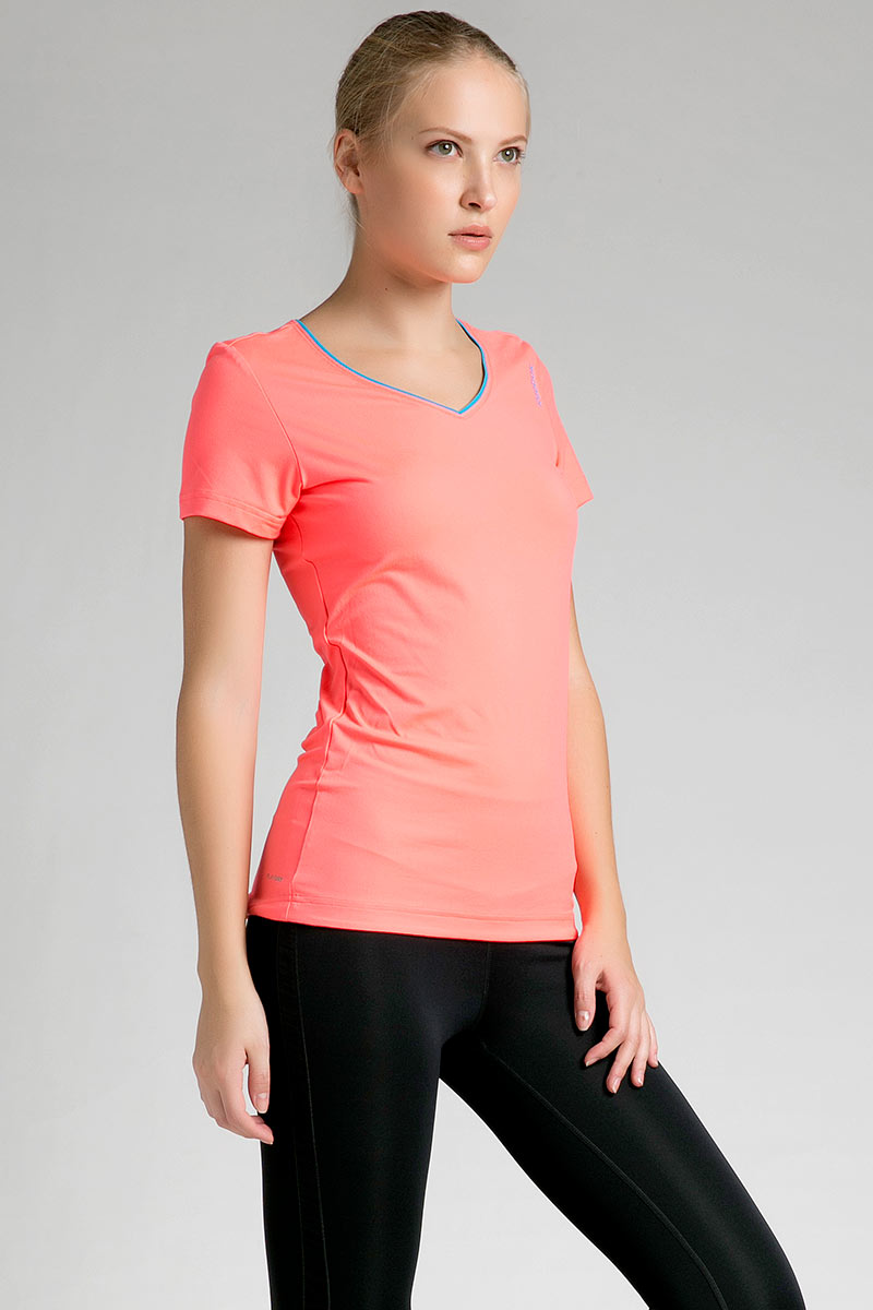 Sell Reebok SE Play Dry V Neck Women Tee Punch Pink Tops Berrybenka