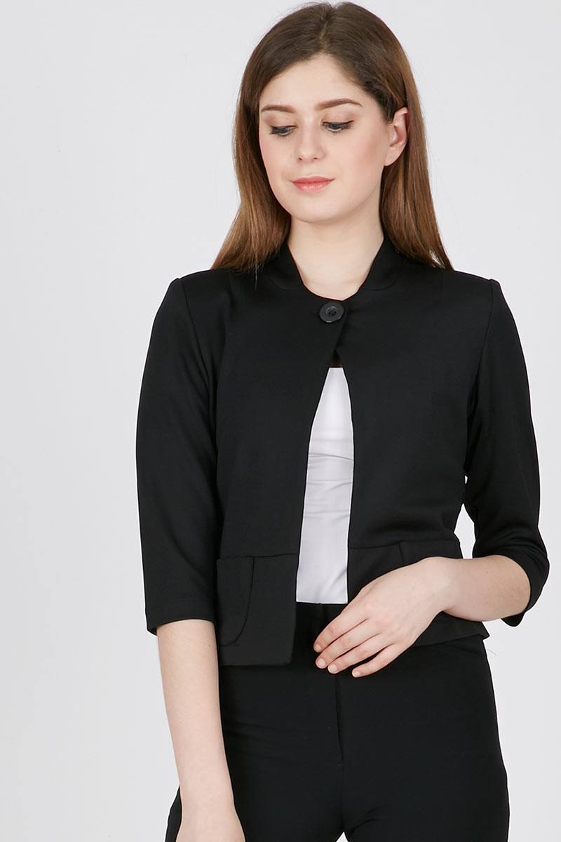 single button black blazer